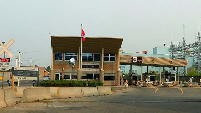 The International Falls and Fort Frances border crossing